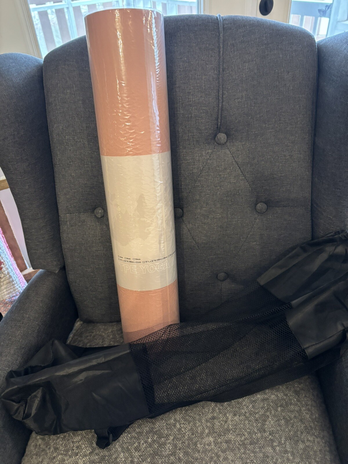 Exercise Yoga Mat Non Slip at 72″ x 24″ x 6mm thickness with Carrying Strap NEW