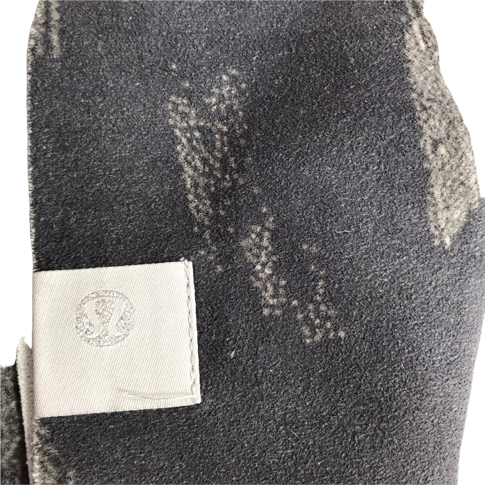 Lululemon Yoga Towel, Large, Black White Abstract Lines Brush Stream Silver