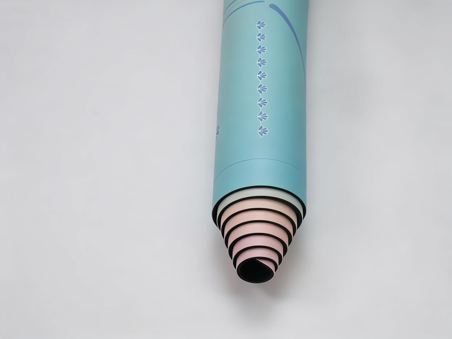 Classic Line Yoga Mat – Durable, Non-Slip, Sweat-Absorbent, Vivid Design