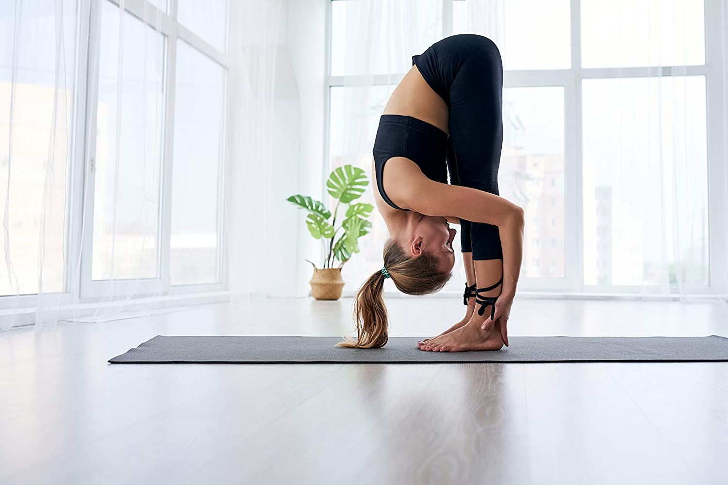 Fit Active Sports Large Exercise Mat 6′ x 4′ x 8mm | Thick Non-Slip Black