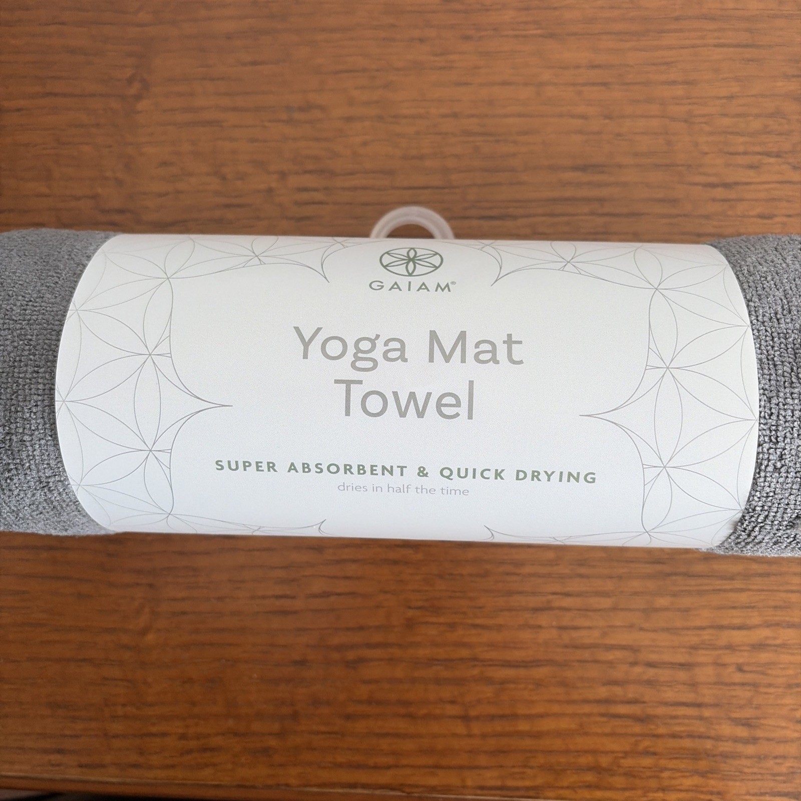 Gaiam Yoga Mat Towel Microfiber Mat-Sized Yoga Towel for Hot Yoga (68″ L x 24″ W