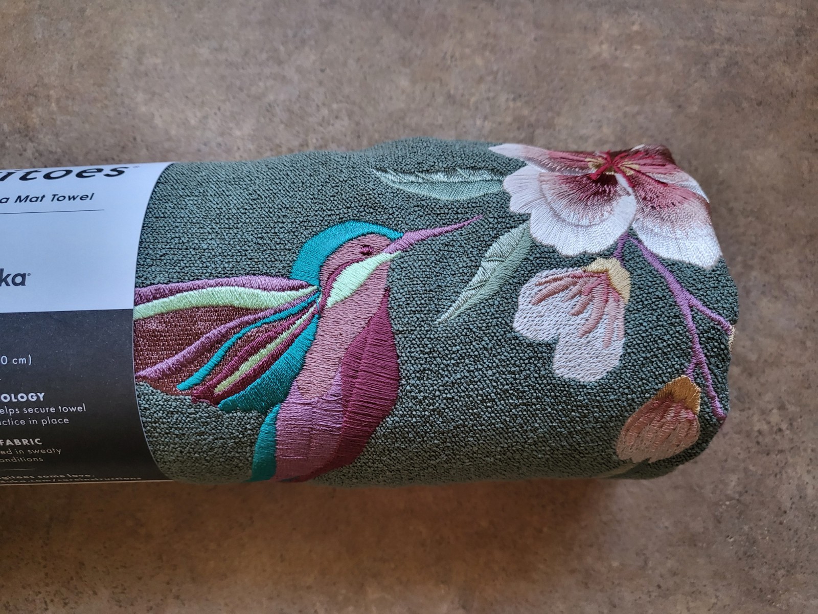Manduka Yogitoes Nectar Blossom Hummingbird Yoga Mat Towel Skidless NEW Limited