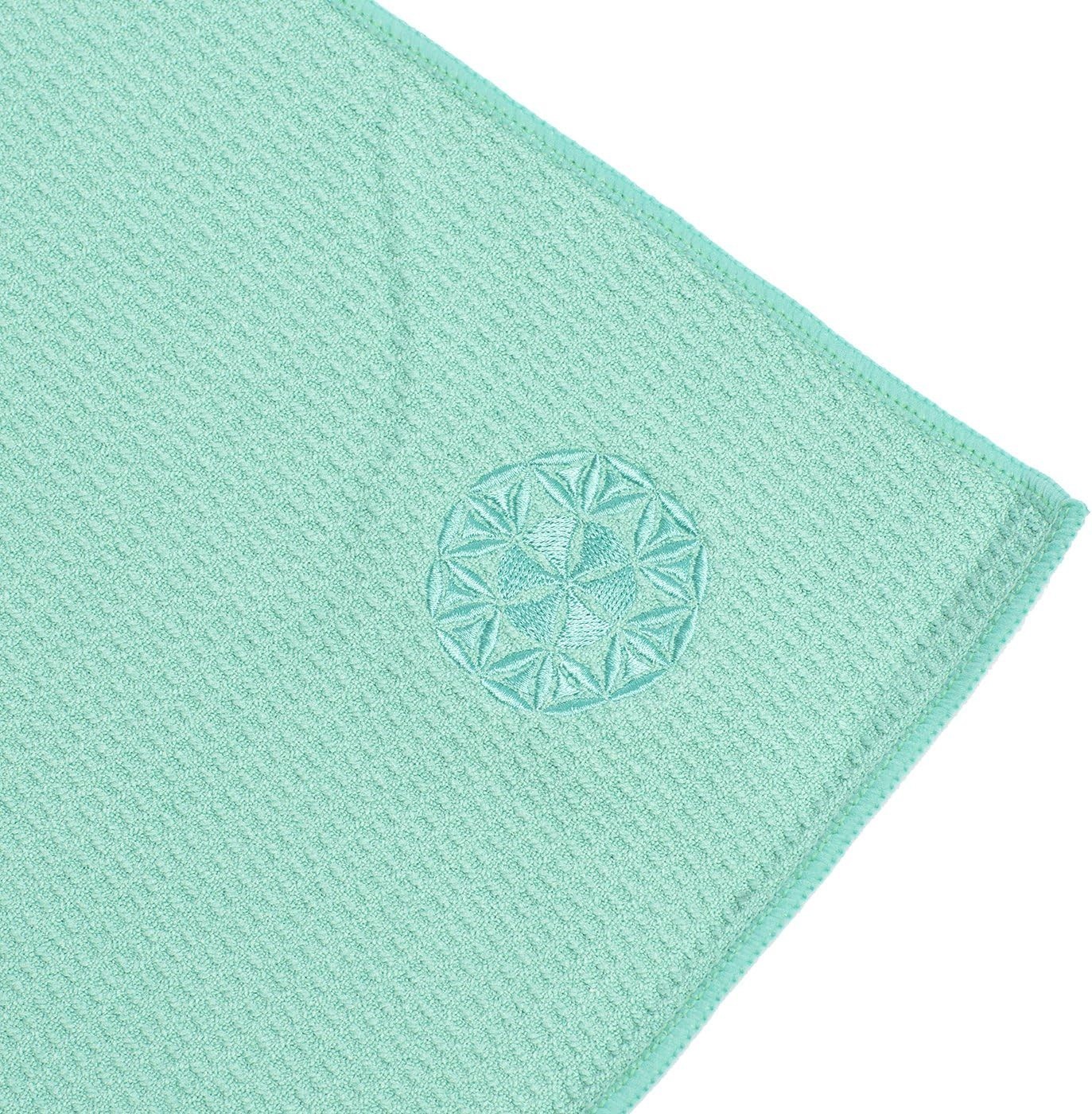 Hot Yoga Towel – Mat-Sized, Microfiber, Super Absorbent, Anti-Slip, Injury Fr…