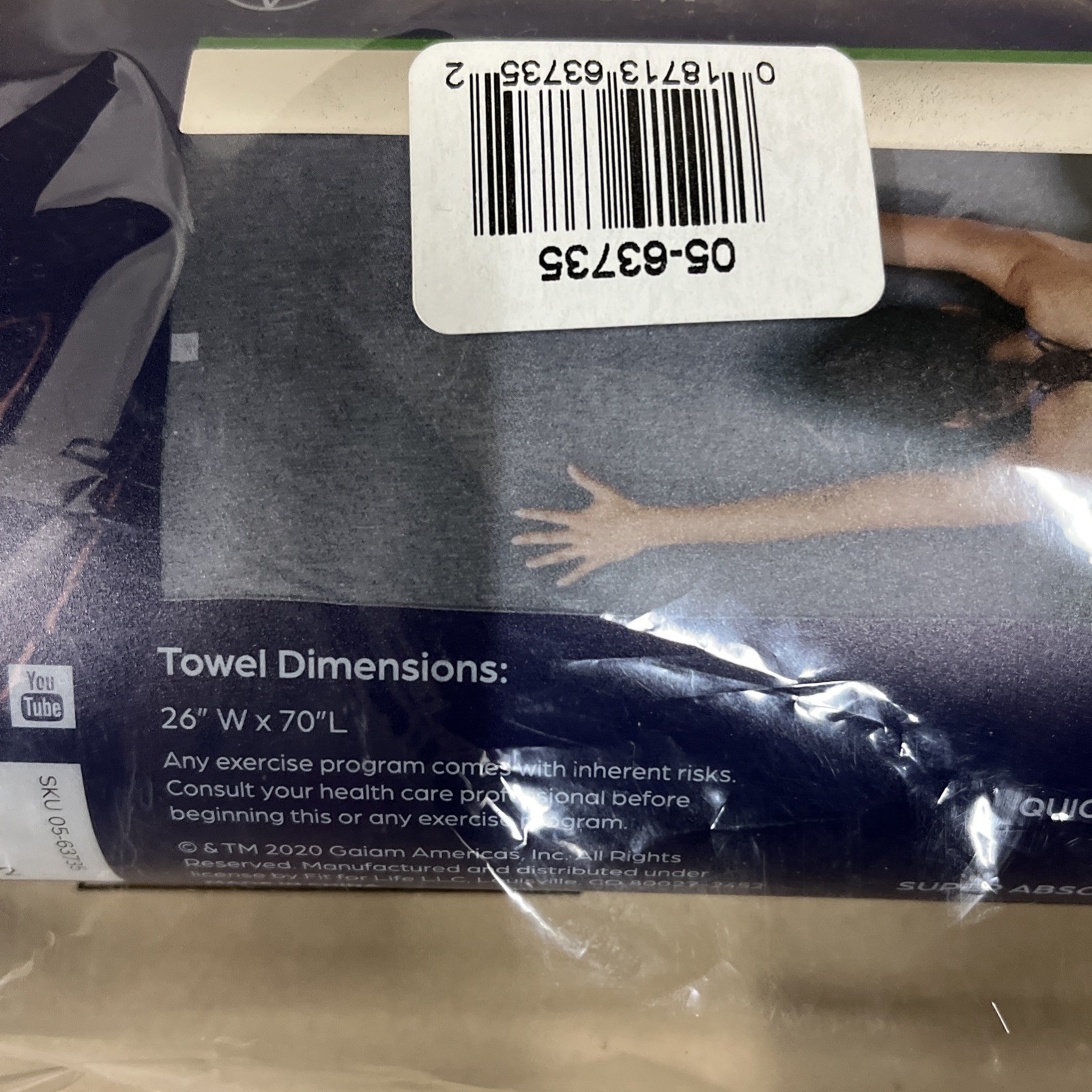 NWT Gaiam Active Dry Yoga Mat Towel Stay Put Corner 70×26 Absorbent Quick Drying