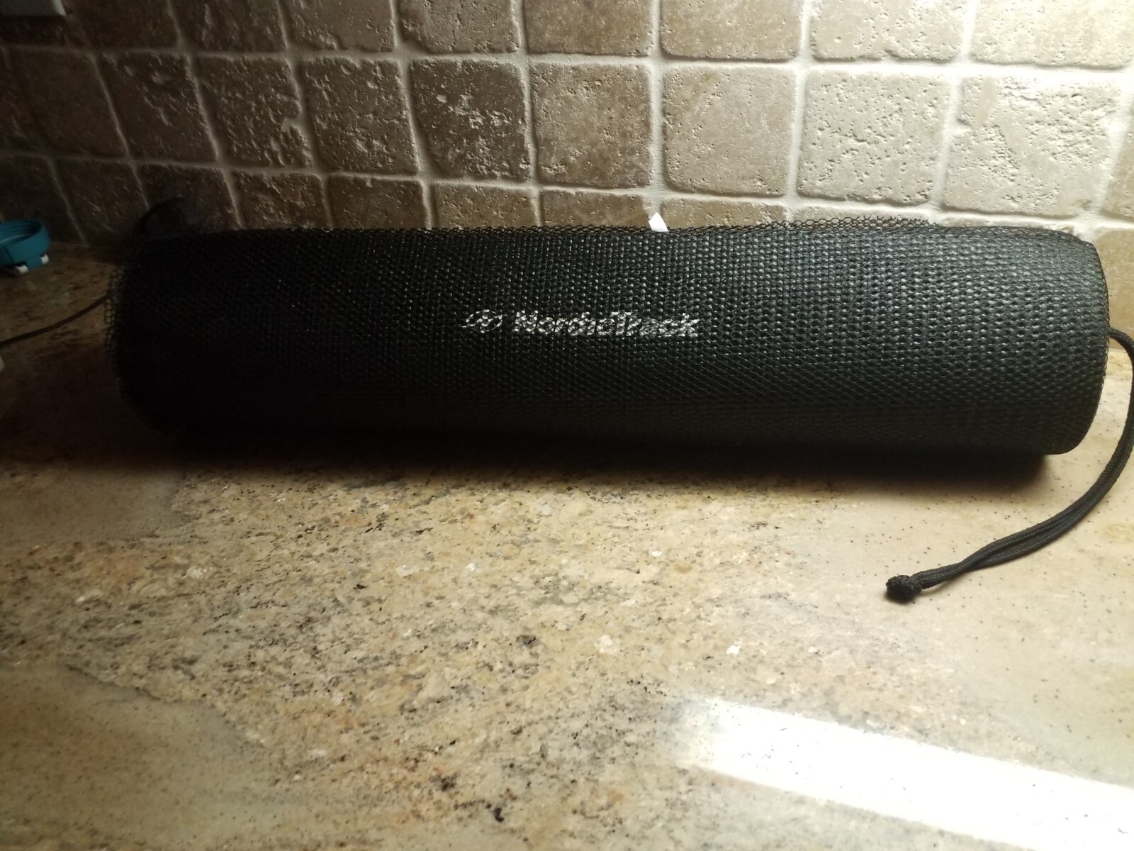 Nordictrack Yoga Exercise Mat Gym Pilates 24 x 68 x 1/8 Nordic track With Bag