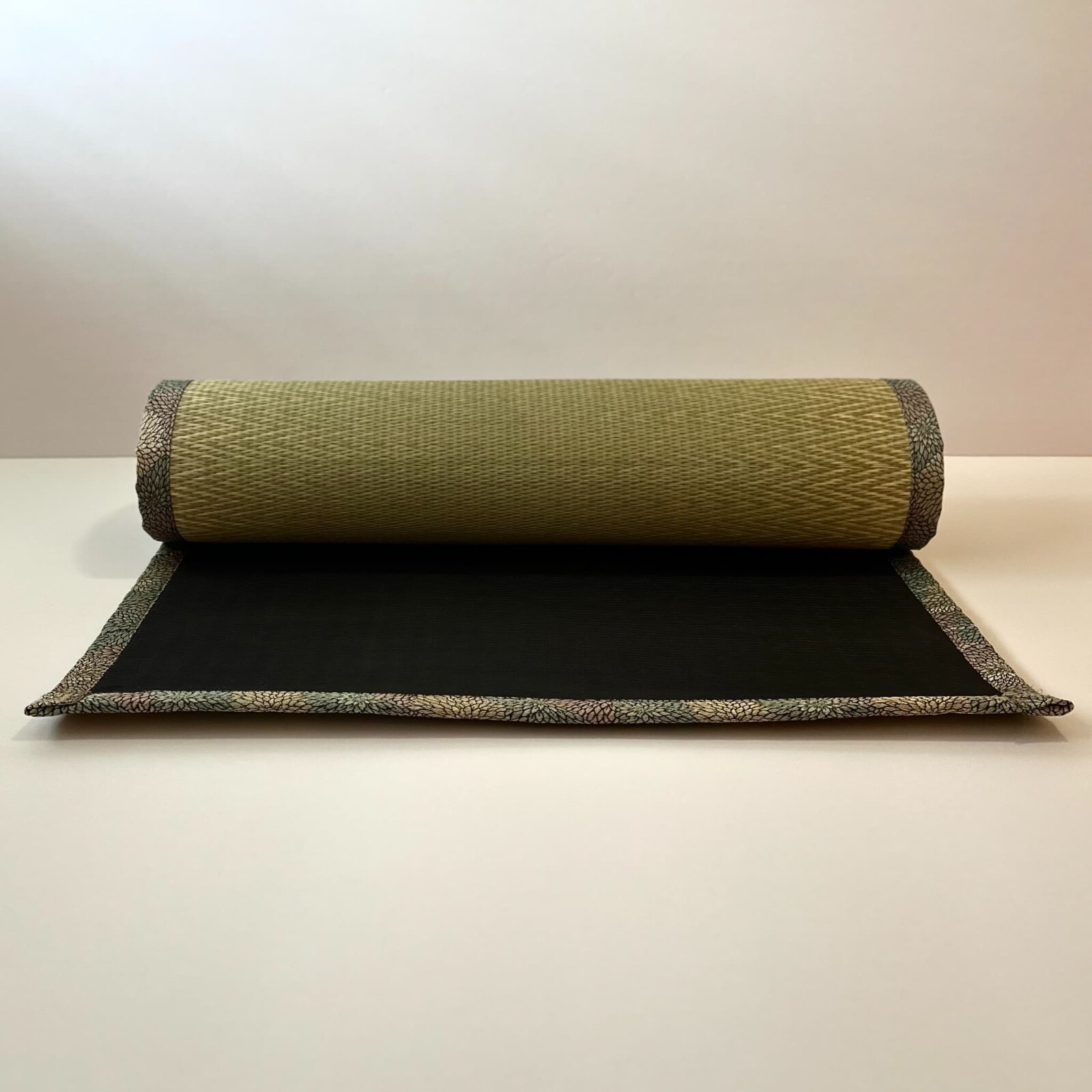 Tatami Zen Mat Herringbone – Japanese Igusa Yoga ＆ Meditation Mat for Relaxation