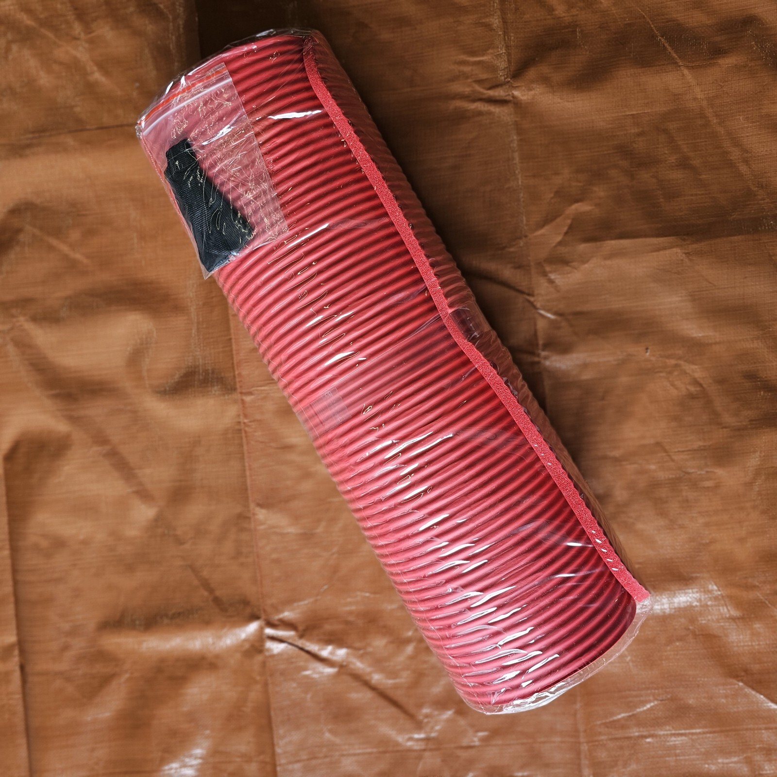 Amazon Basics | 1/2-Inch Extra Thick Exercise Yoga Mat W/Carrying Strap | Red