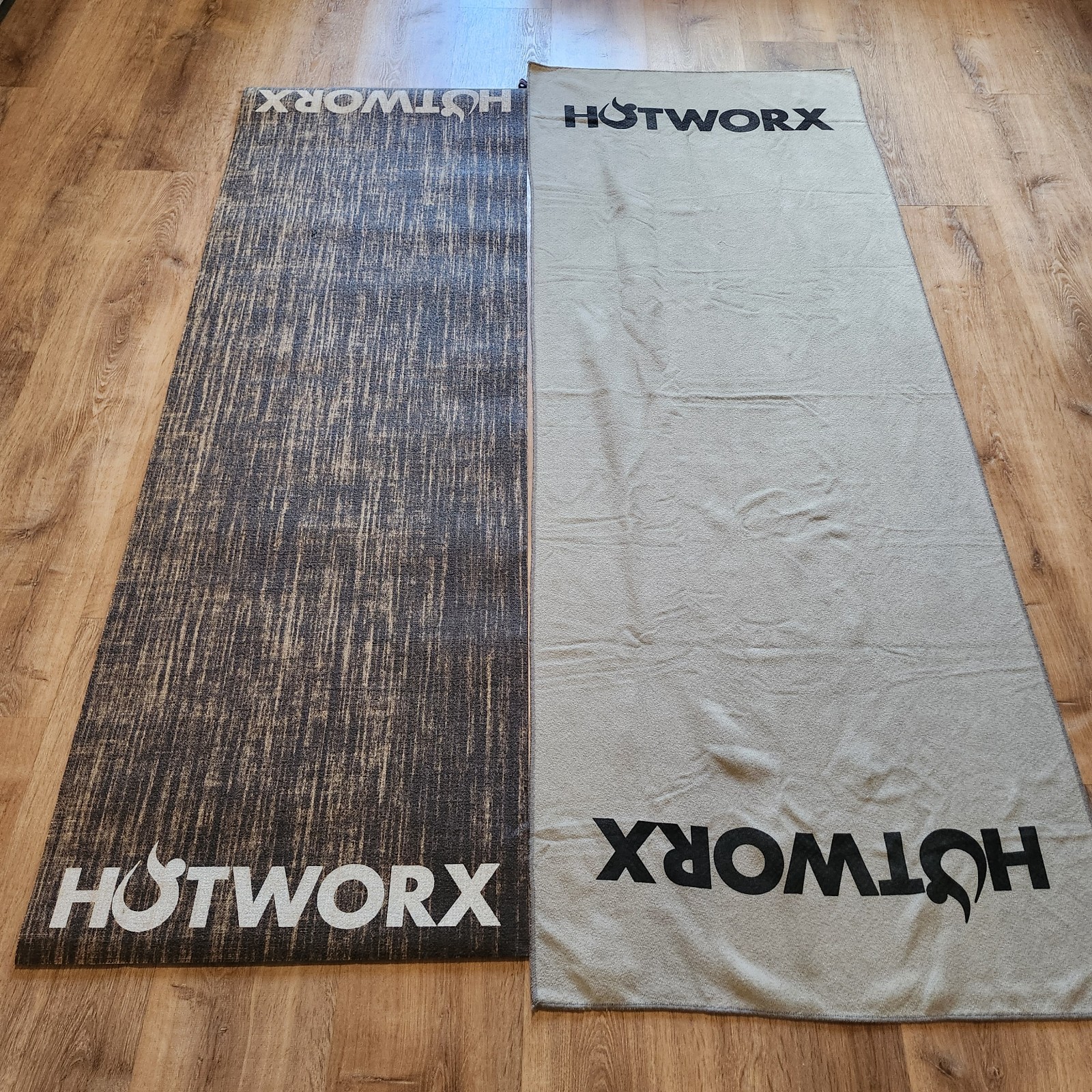 HotWorx Yoga Fitness Bundle Mat, Towel, Resistance Bands, Loop Bands, Bag EEUC!