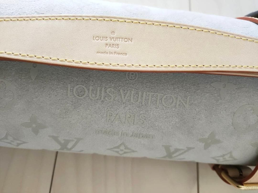 Authentic Louis Vuitton Yoga Mat & Carrier Monogram GI0501 Beige New from Japan