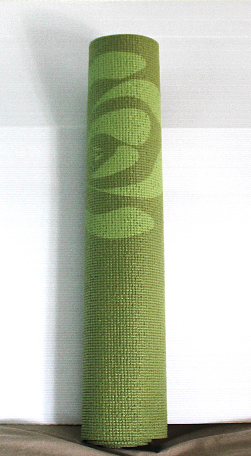 Yoga Mat Non-Slip Texture Lightweight 68″ x 24″ x 3mm,unused