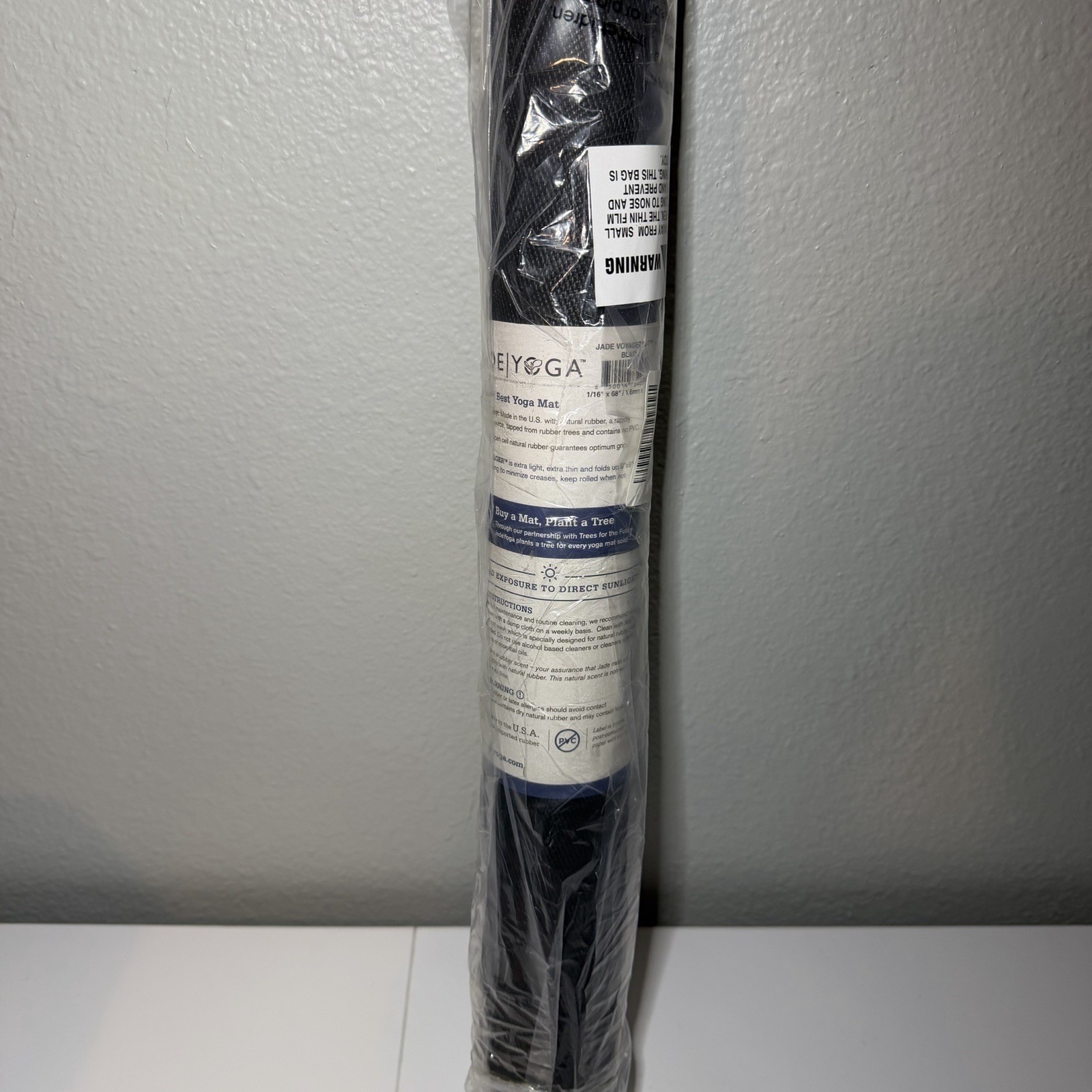 NEW JadeYoga – Voyager Yoga Mat Black Non Slip Fitness Mat – 1/8 24” X 68”