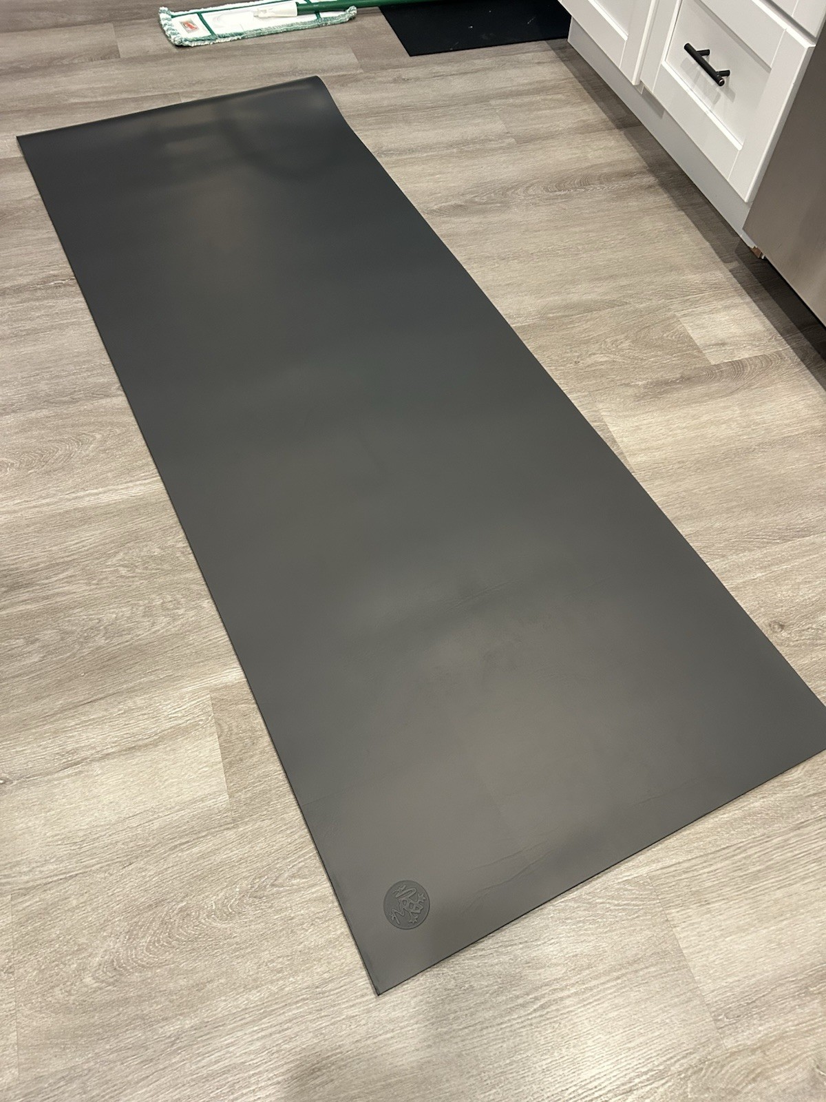 Manduka GRP Adapt Yoga Mat 71″ – 5mm 71 x 24 x 1/16 inches Black