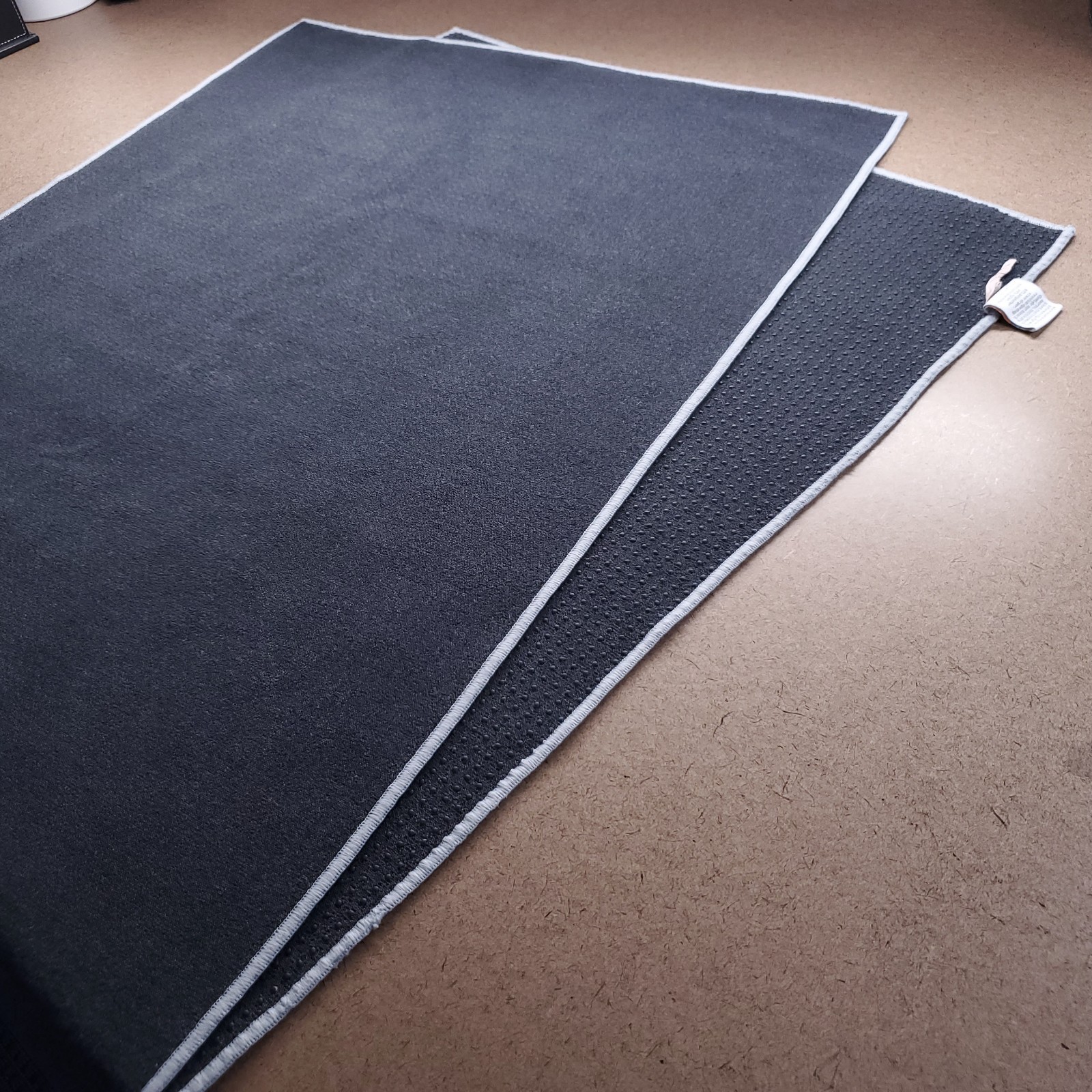 Yogitoes Skidless Yoga Towel Mat 24 x 62 Dark Gray Fitness Pilates Non Slip