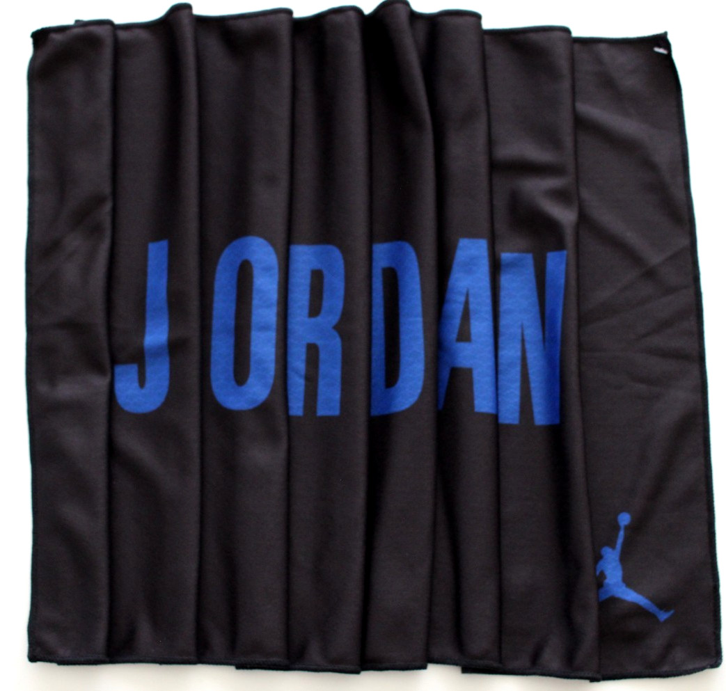 Nike Jordan Cooling Towel Medium Black/Varsity Royal