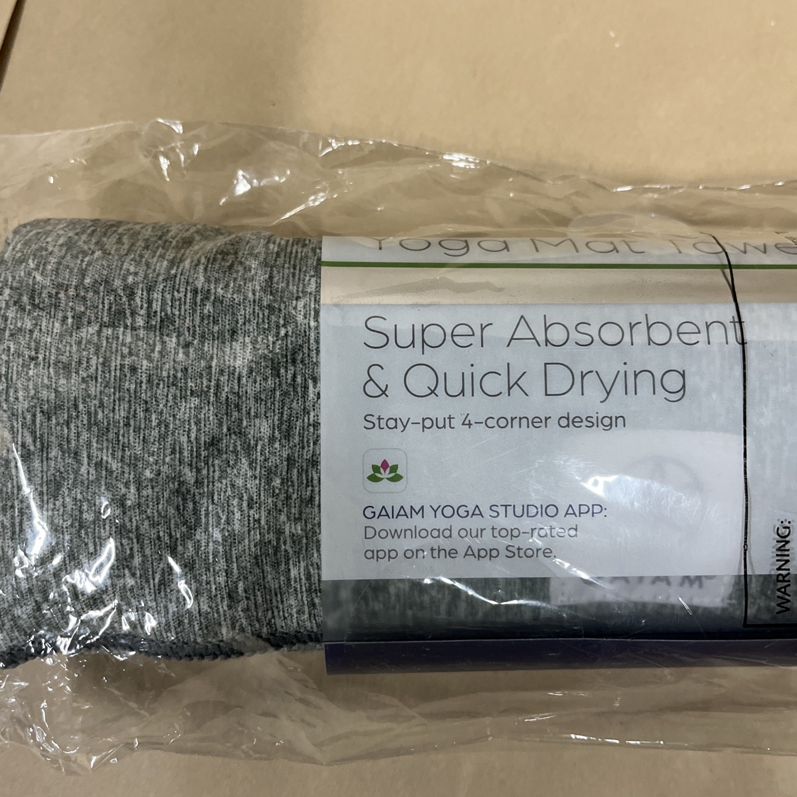 NWT Gaiam Active Dry Yoga Mat Towel Stay Put Corner 70×26 Absorbent Quick Drying