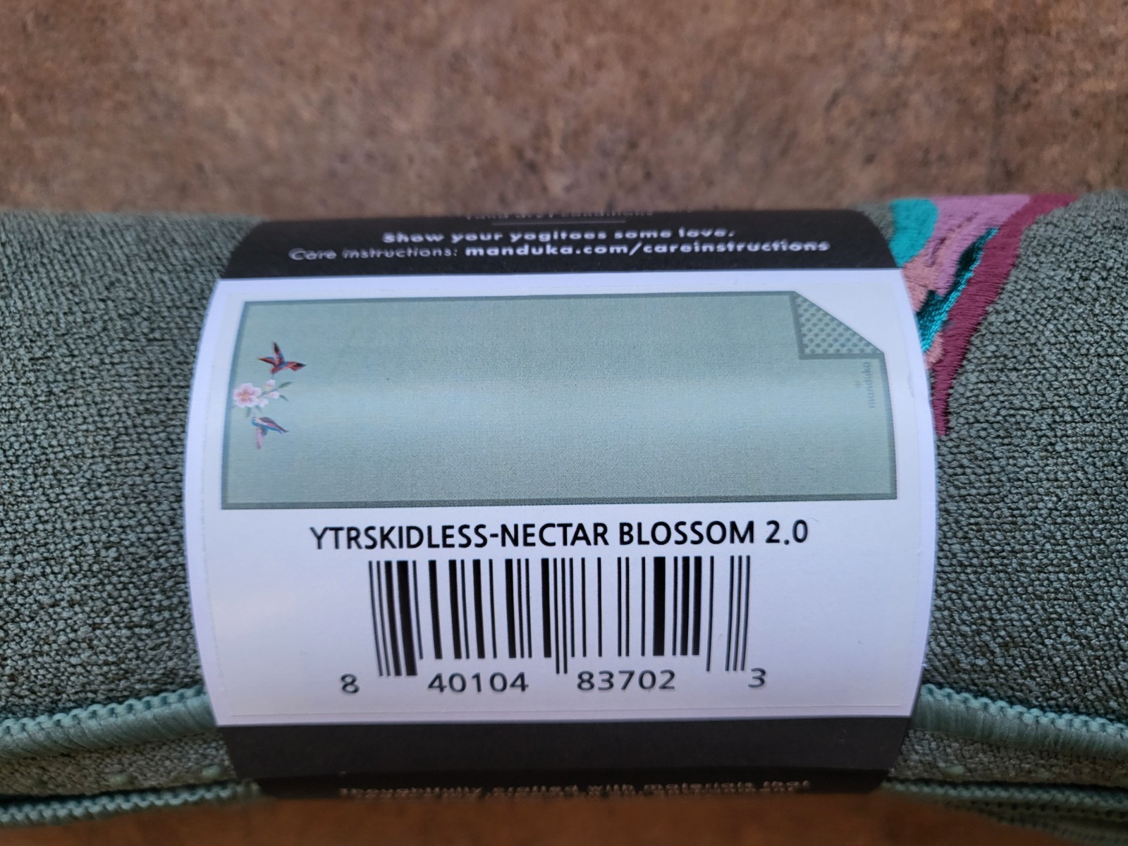 Manduka Yogitoes Nectar Blossom Hummingbird Yoga Mat Towel Skidless NEW Limited